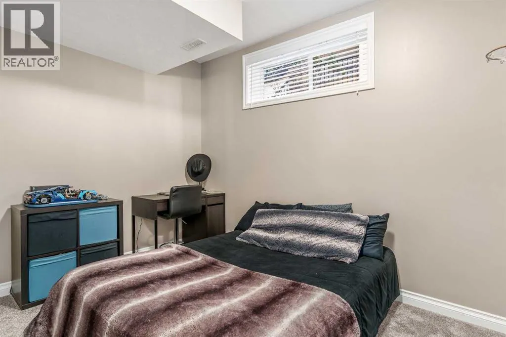 507 Westmount Close