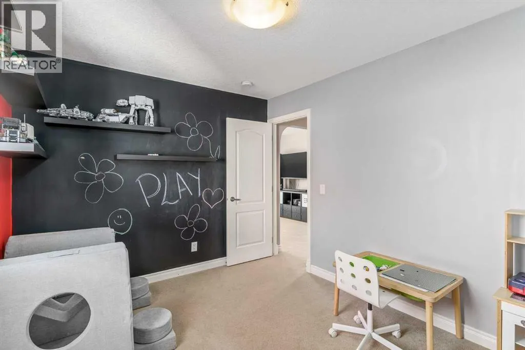 507 Westmount Close
