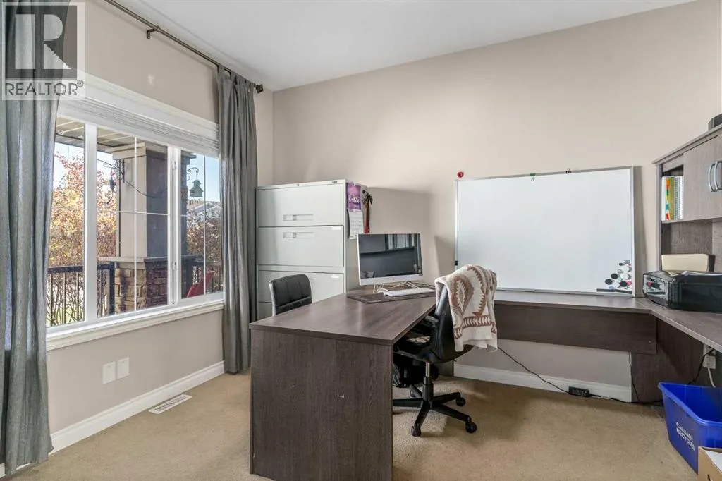 507 Westmount Close