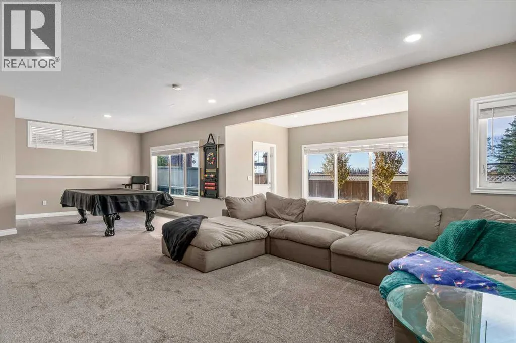 507 Westmount Close