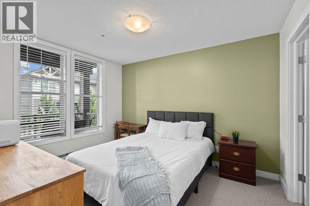 304, 201 Sunset Drive