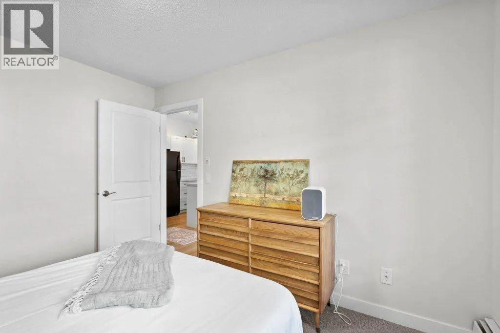 304, 201 Sunset Drive