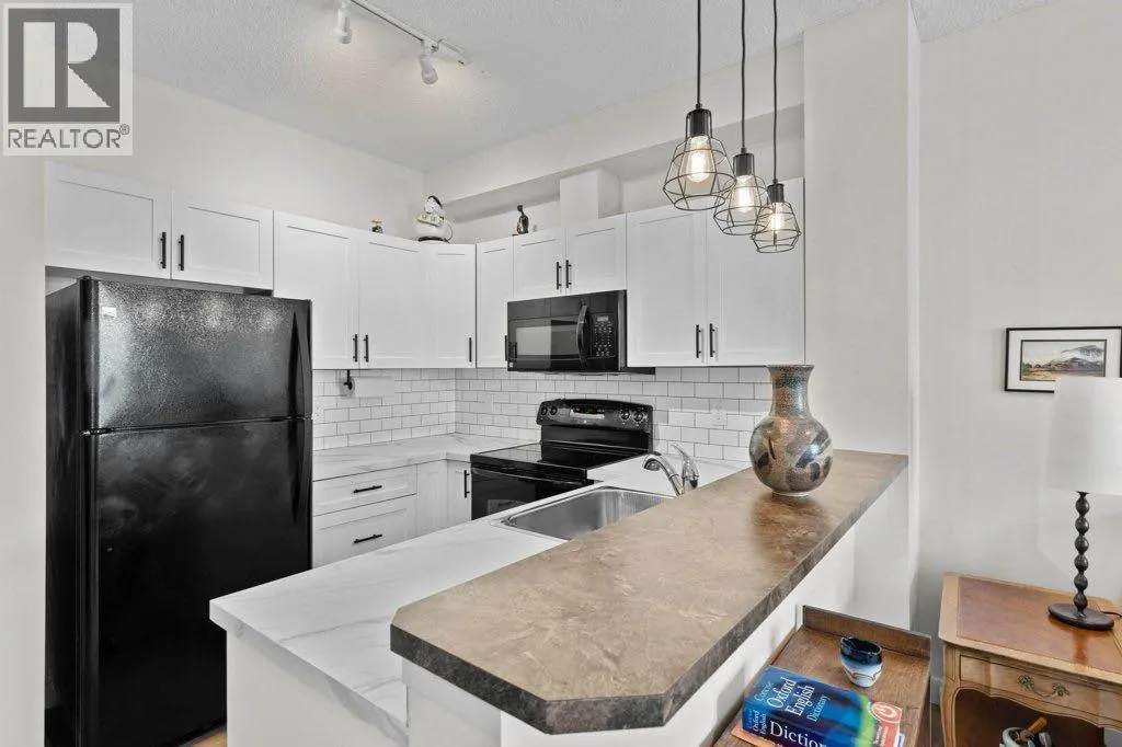 304, 201 Sunset Drive