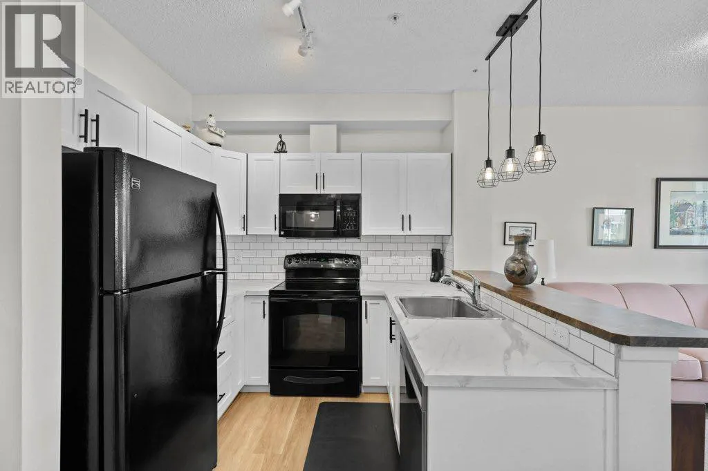 304, 201 Sunset Drive