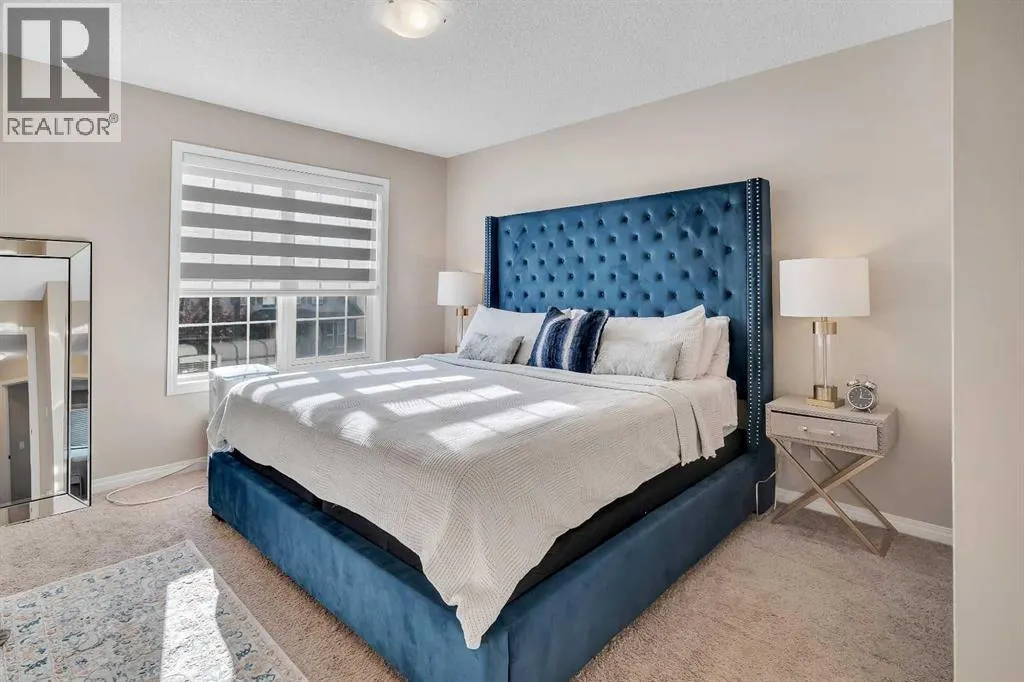 225 Elgin Meadows Park SE