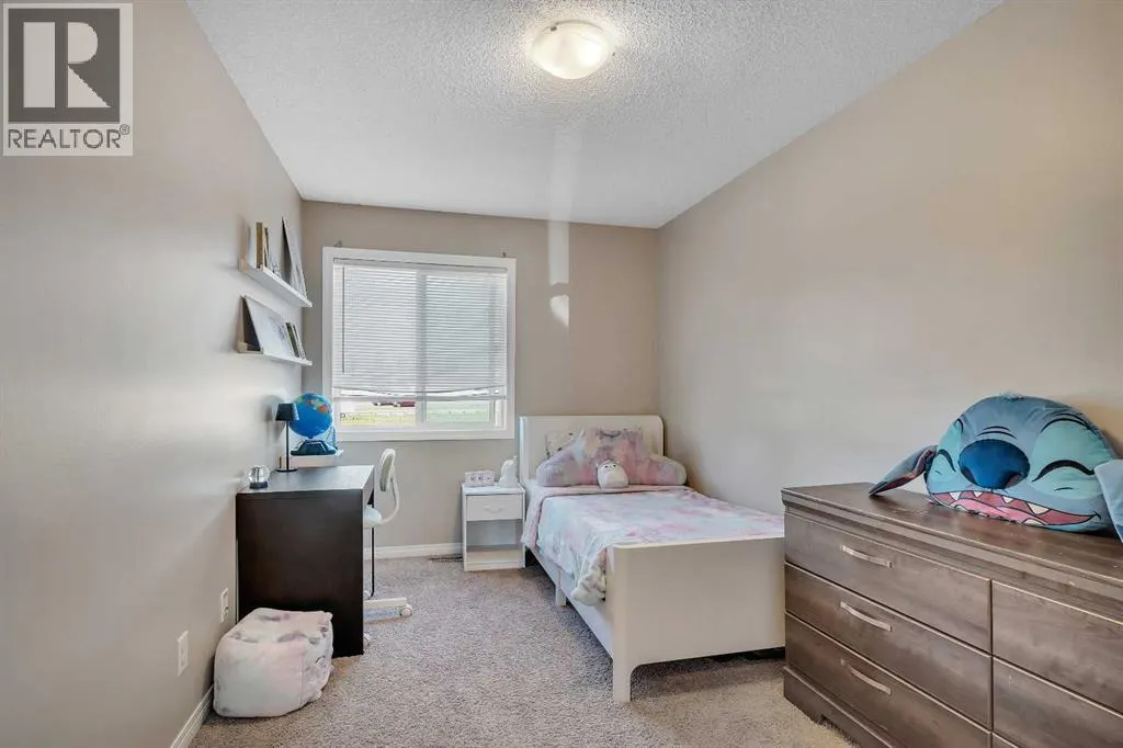 225 Elgin Meadows Park SE