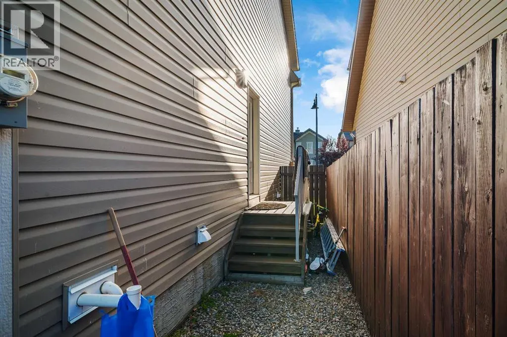 225 Elgin Meadows Park SE