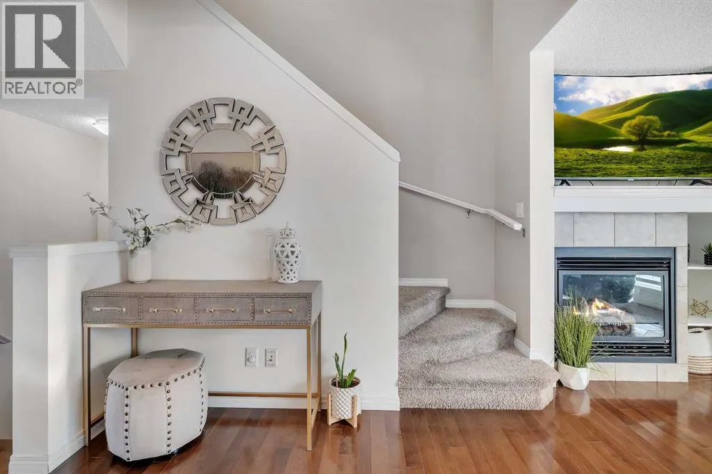 225 Elgin Meadows Park SE