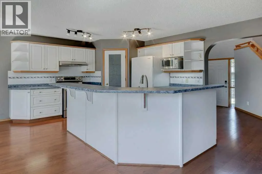 18 Big Springs Mews SE