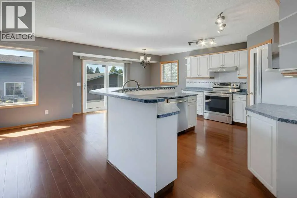 18 Big Springs Mews SE