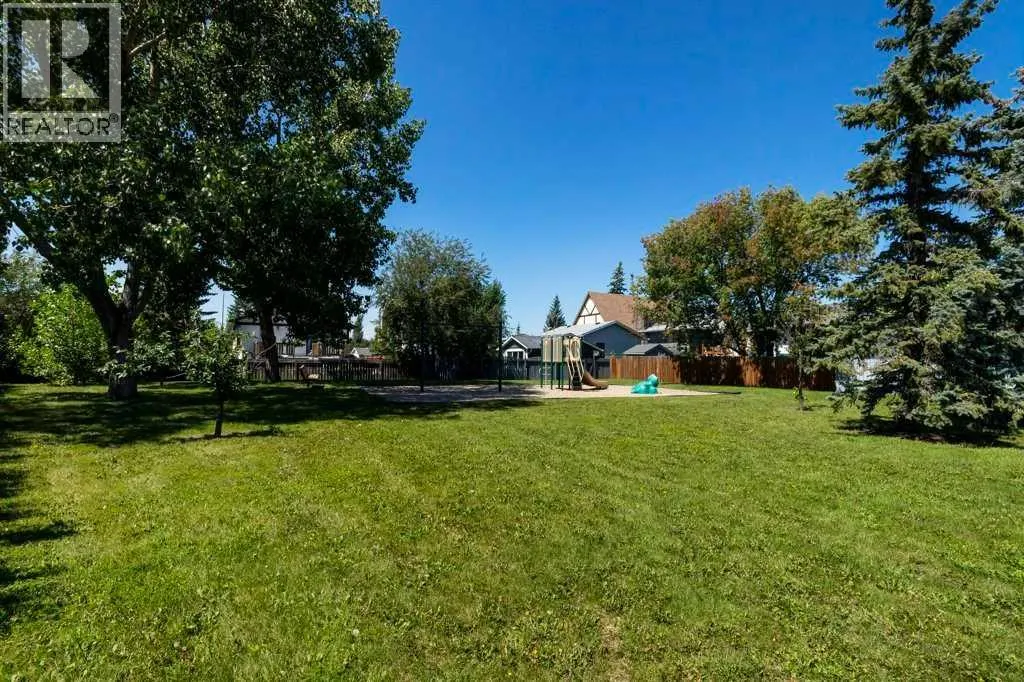 18 Big Springs Mews SE