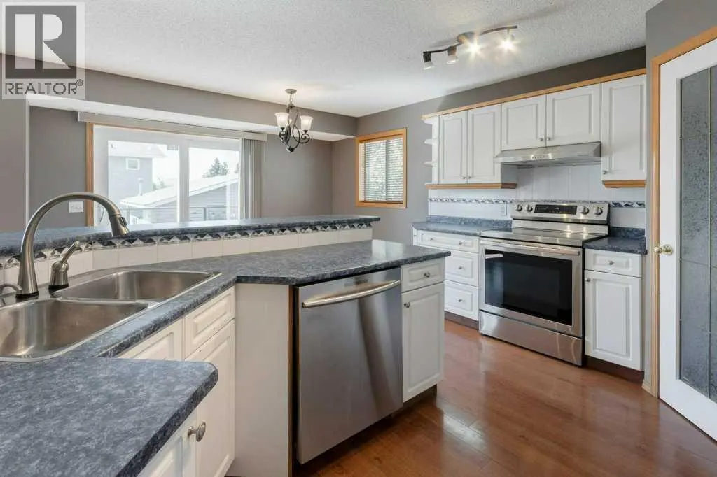 18 Big Springs Mews SE