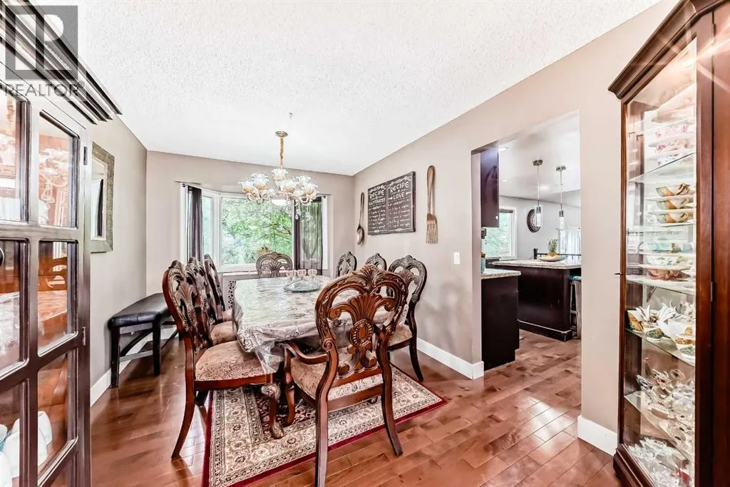 36 Varsity Estates Court NW