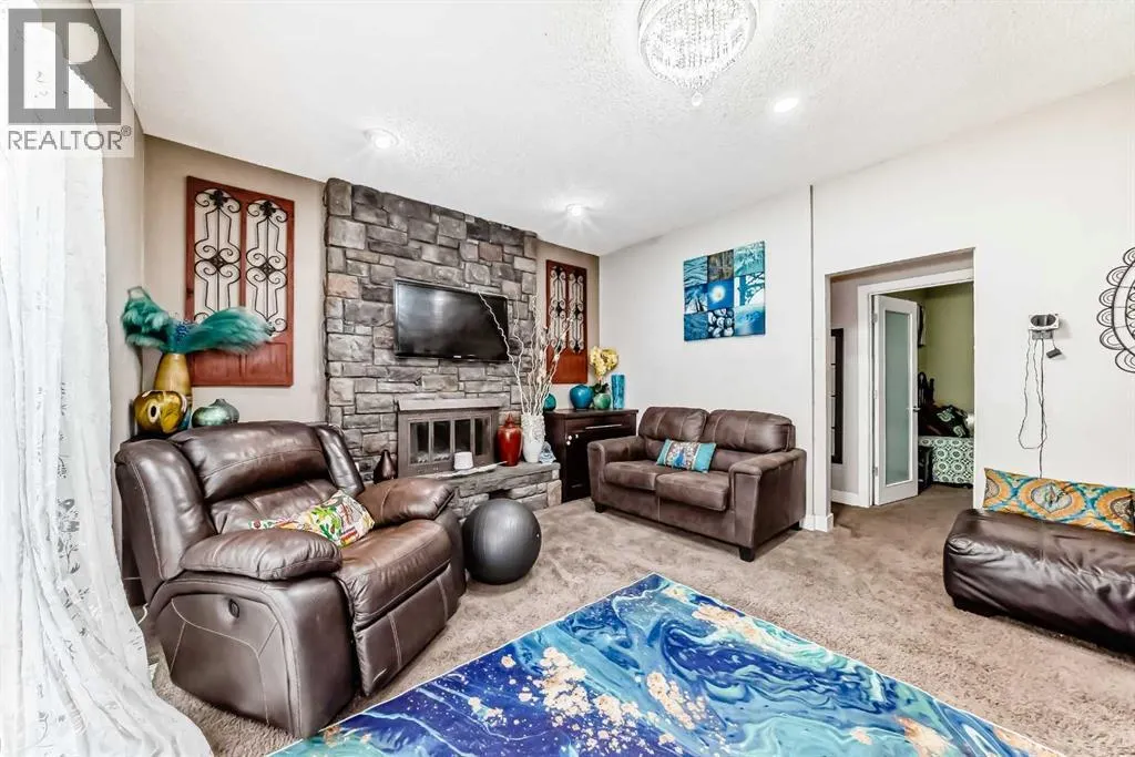 36 Varsity Estates Court NW