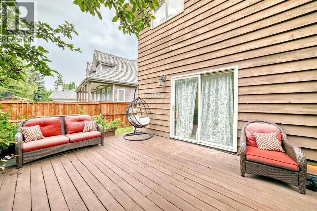 36 Varsity Estates Court NW