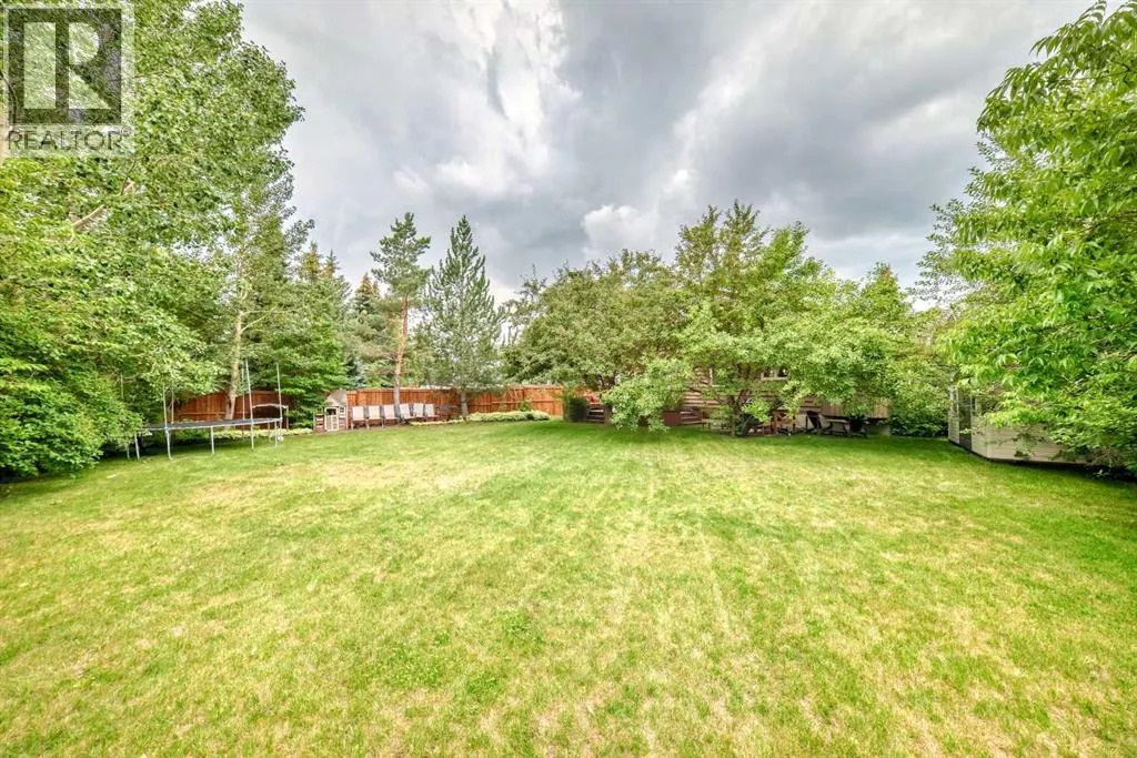 36 Varsity Estates Court NW