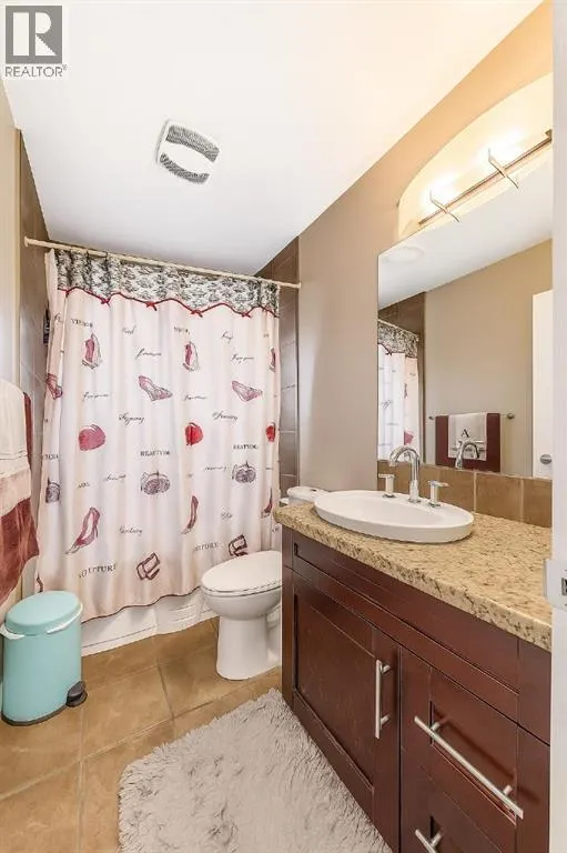 36 Varsity Estates Court NW