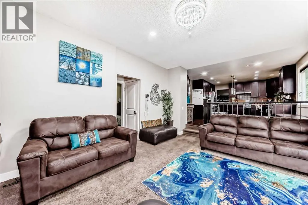 36 Varsity Estates Court NW