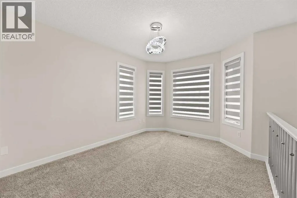 165 Canals Circle SW