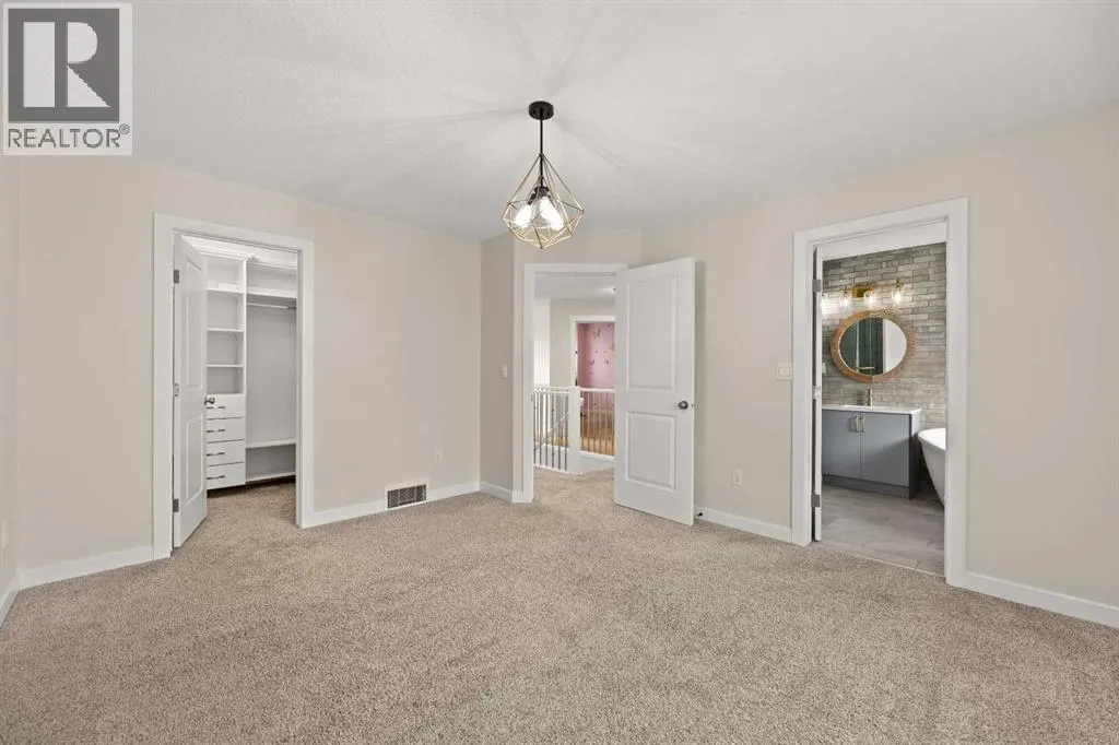 165 Canals Circle SW