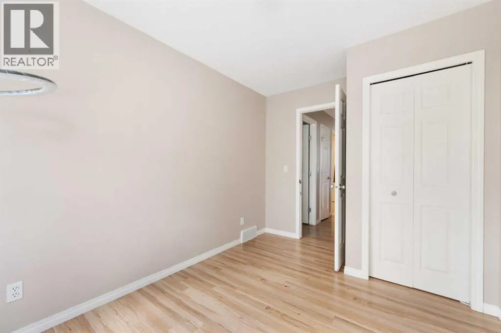 152 Royal Oak Gardens NW