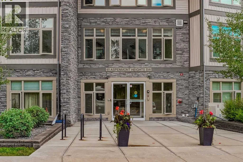 304, 45 Aspenmont Heights SW