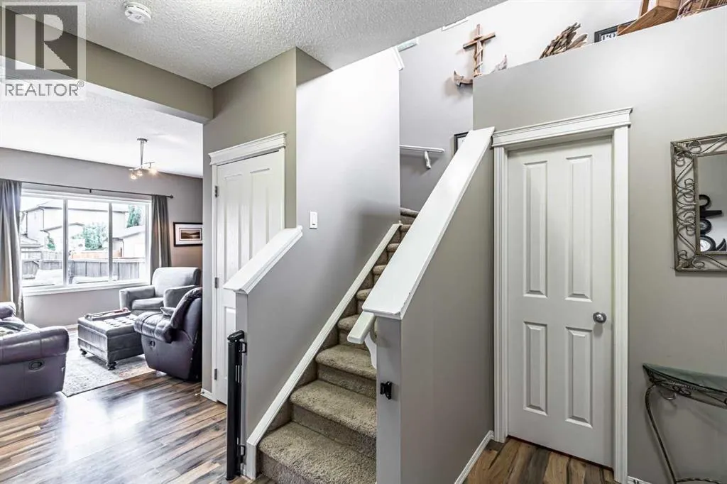 14 Elgin Meadows Way SE