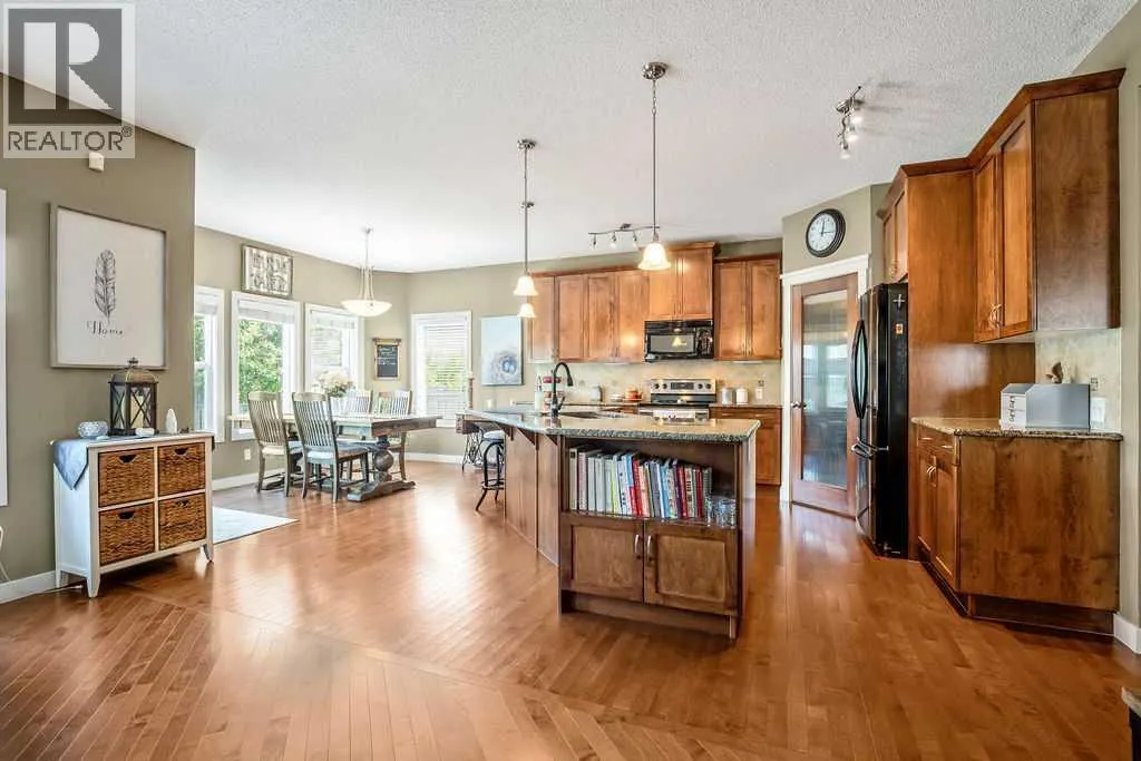 97 Drake Landing Crescent