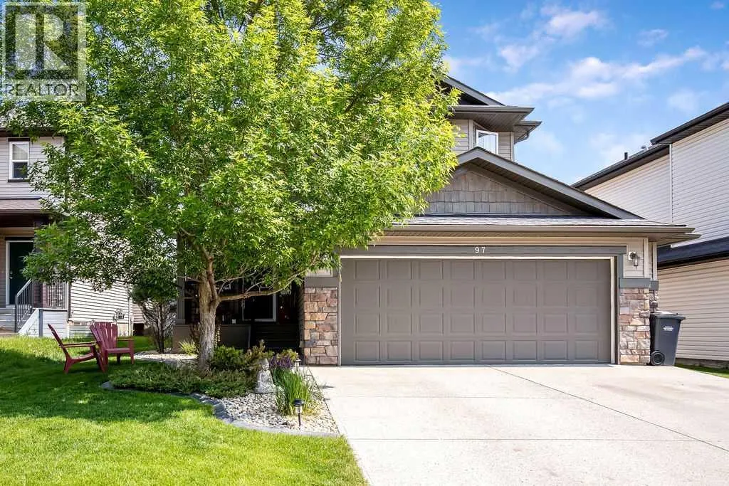97 Drake Landing Crescent