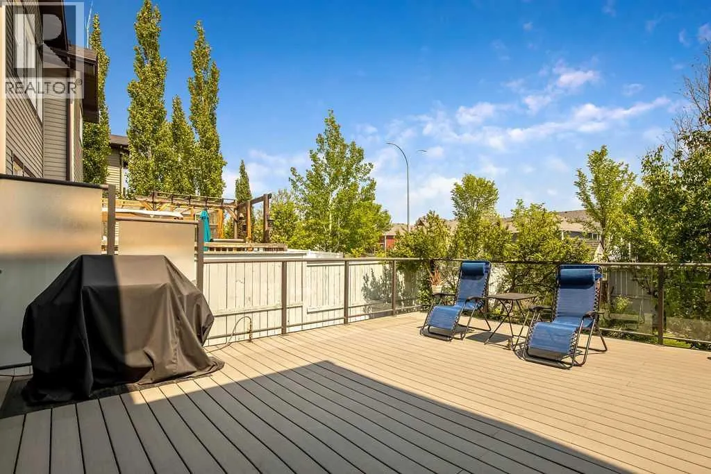 97 Drake Landing Crescent