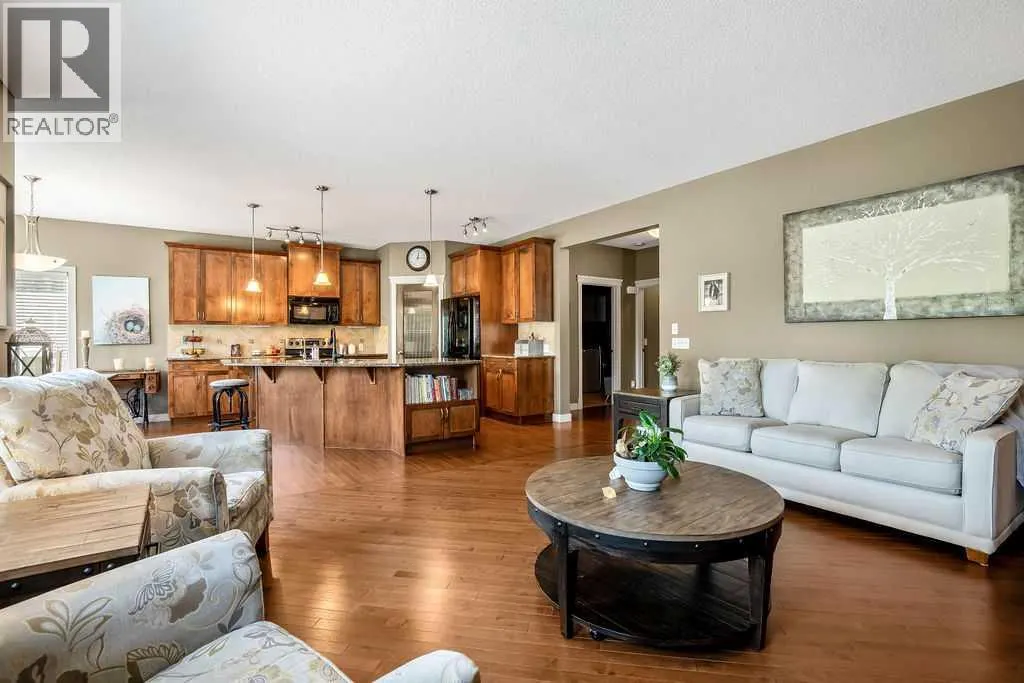 97 Drake Landing Crescent