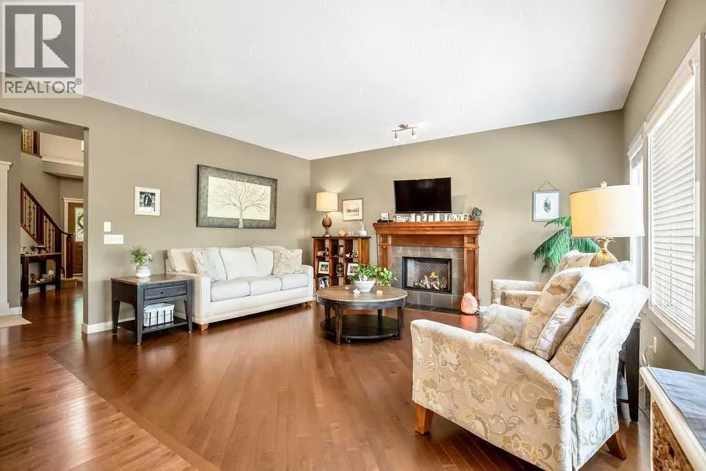 97 Drake Landing Crescent