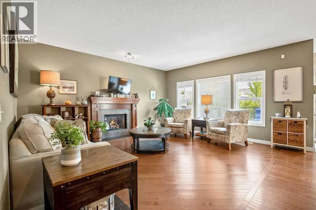 97 Drake Landing Crescent