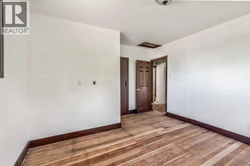 433 3 Street
