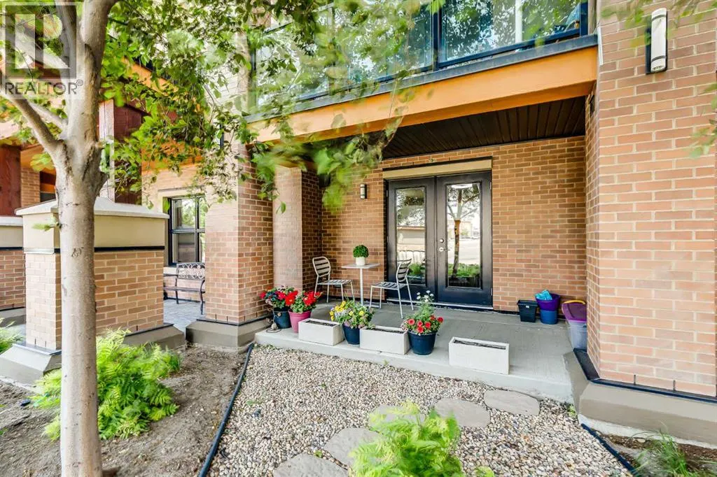 1111, 10 Market Boulevard SE
