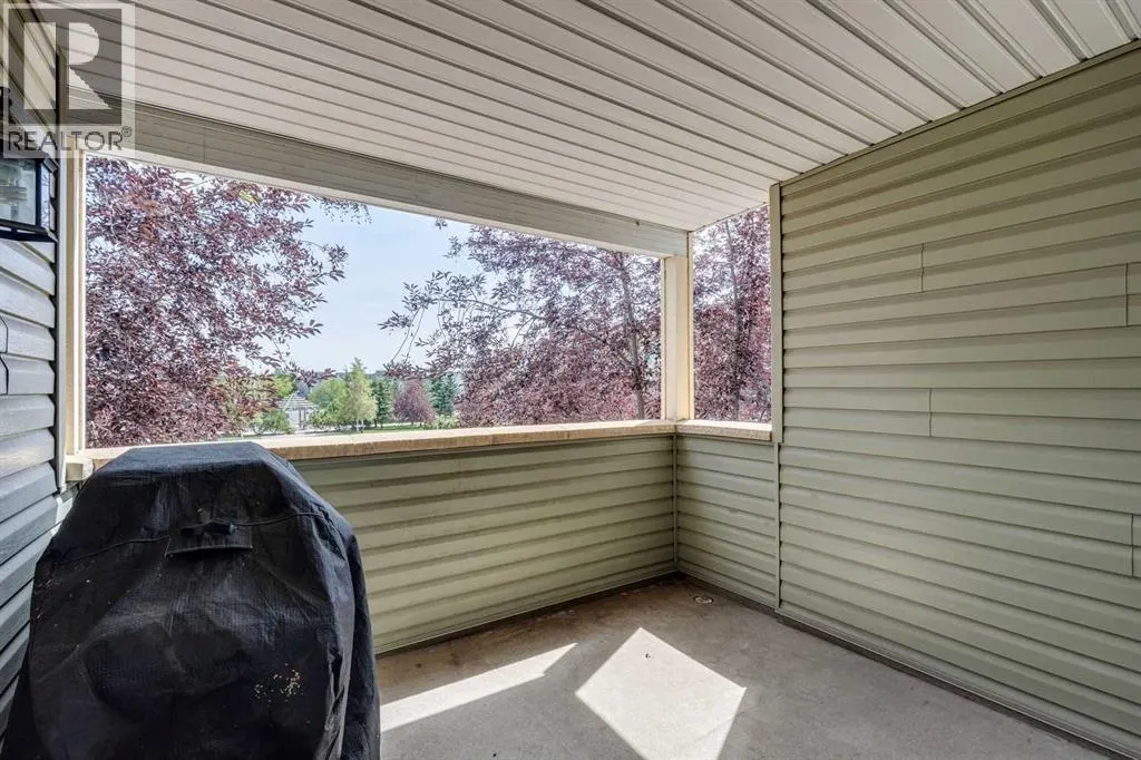 2203, 4 Kingsland Close SE