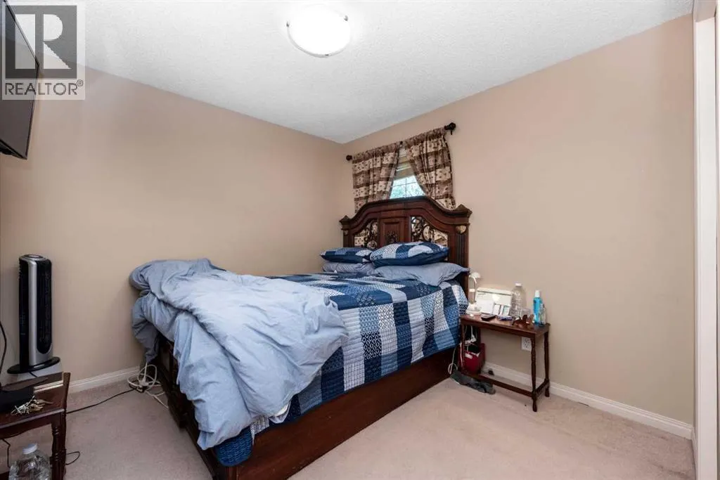 5 Everwoods Close SW