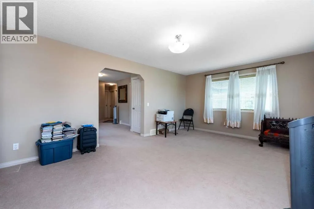 5 Everwoods Close SW