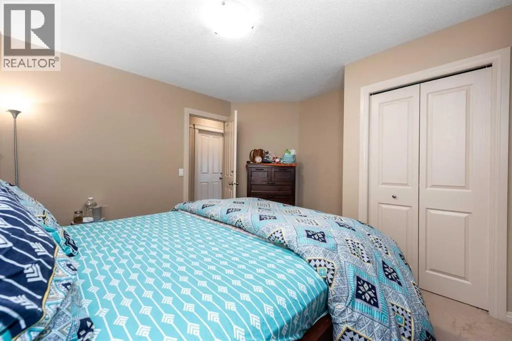 5 Everwoods Close SW