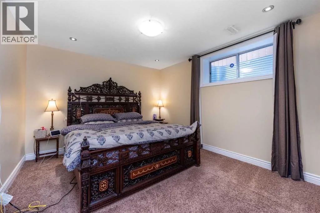 5 Everwoods Close SW