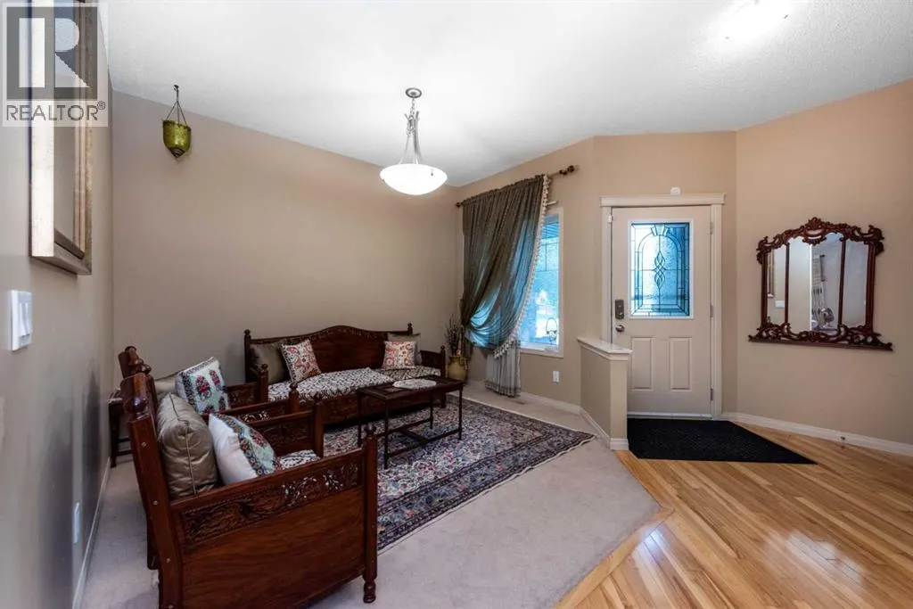 5 Everwoods Close SW