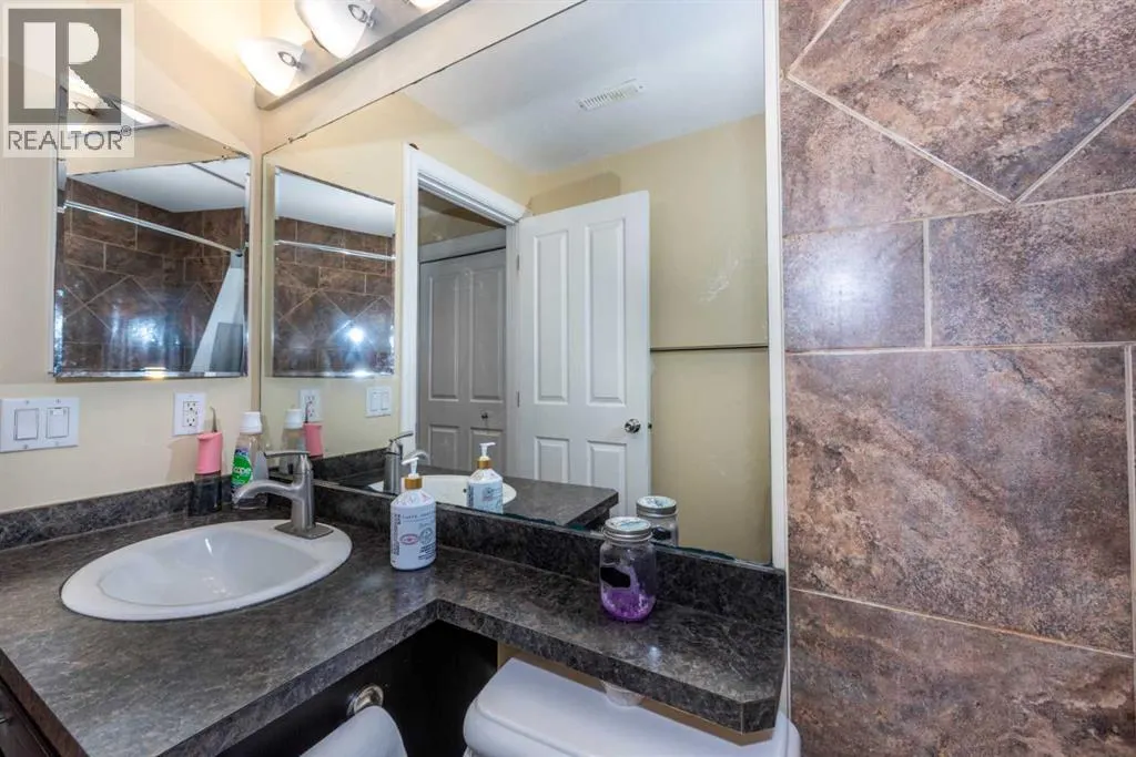 5 Everwoods Close SW