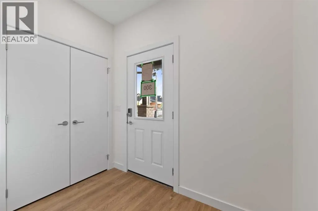 300, 15 Coopersfield Link SW
