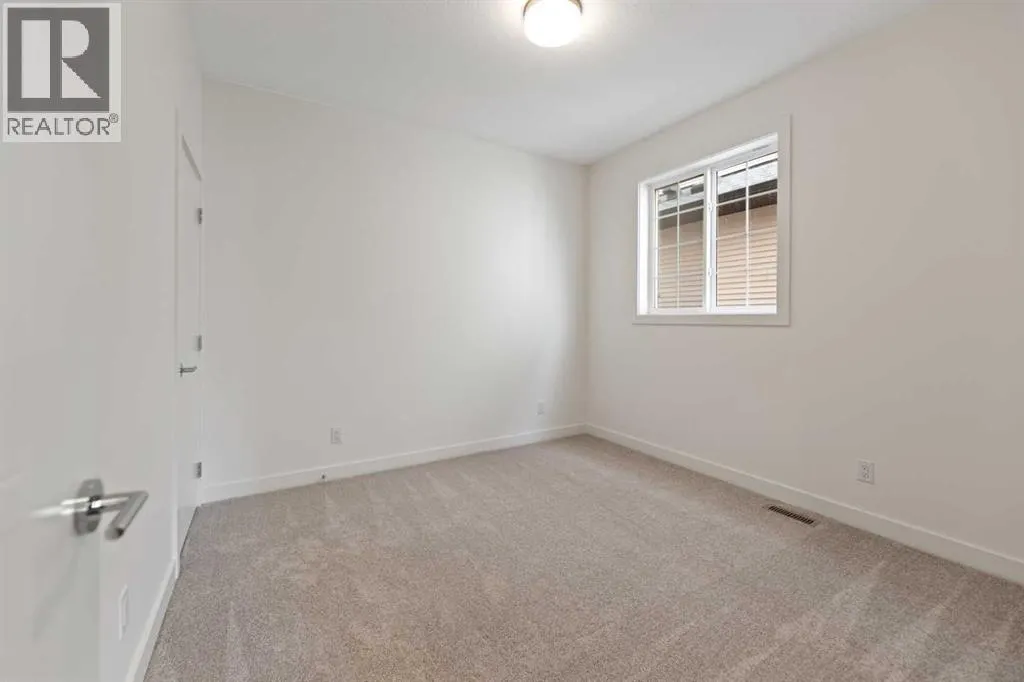 300, 15 Coopersfield Link SW