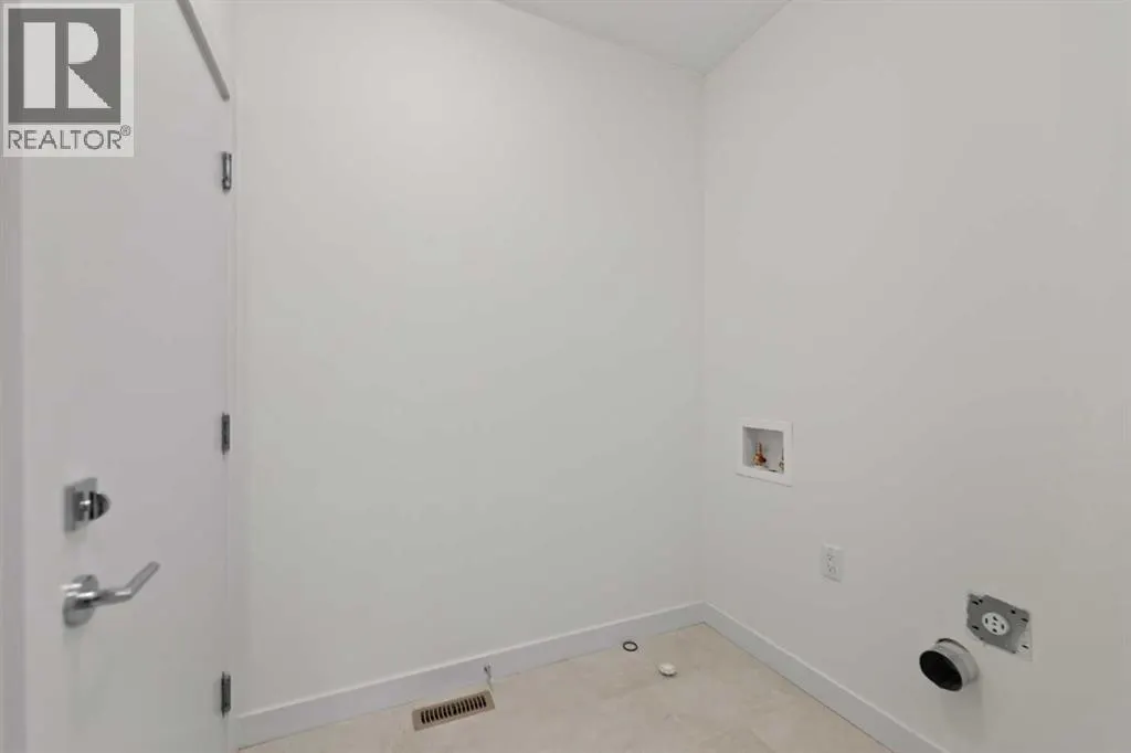 300, 15 Coopersfield Link SW