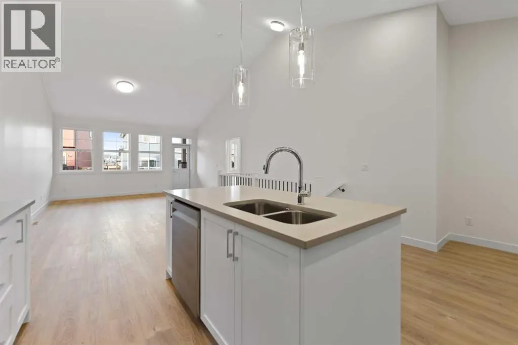 300, 15 Coopersfield Link SW