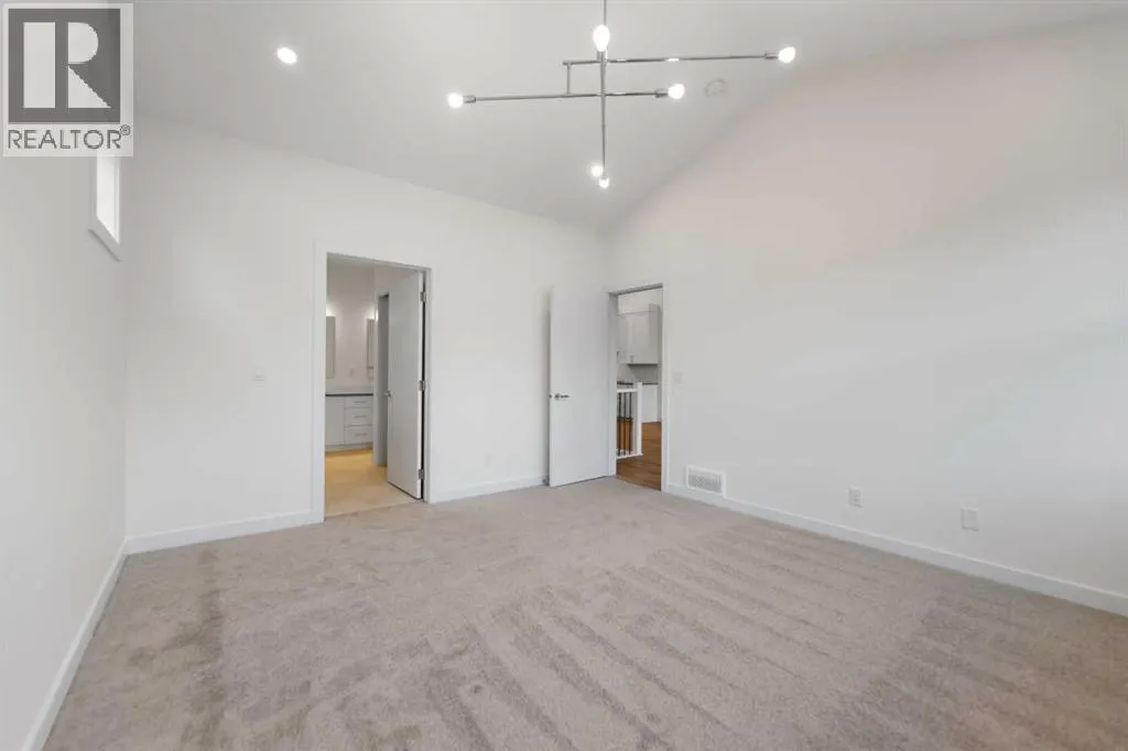 300, 15 Coopersfield Link SW