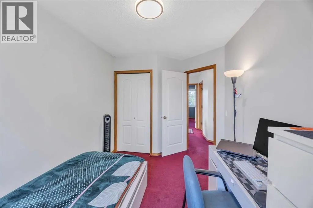 144 Tarington Park NE