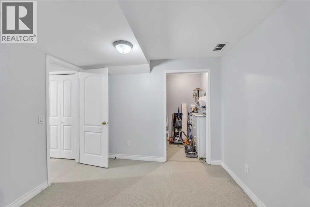 144 Tarington Park NE