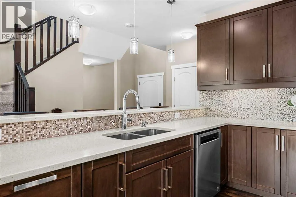 240 Copperpond Green SE